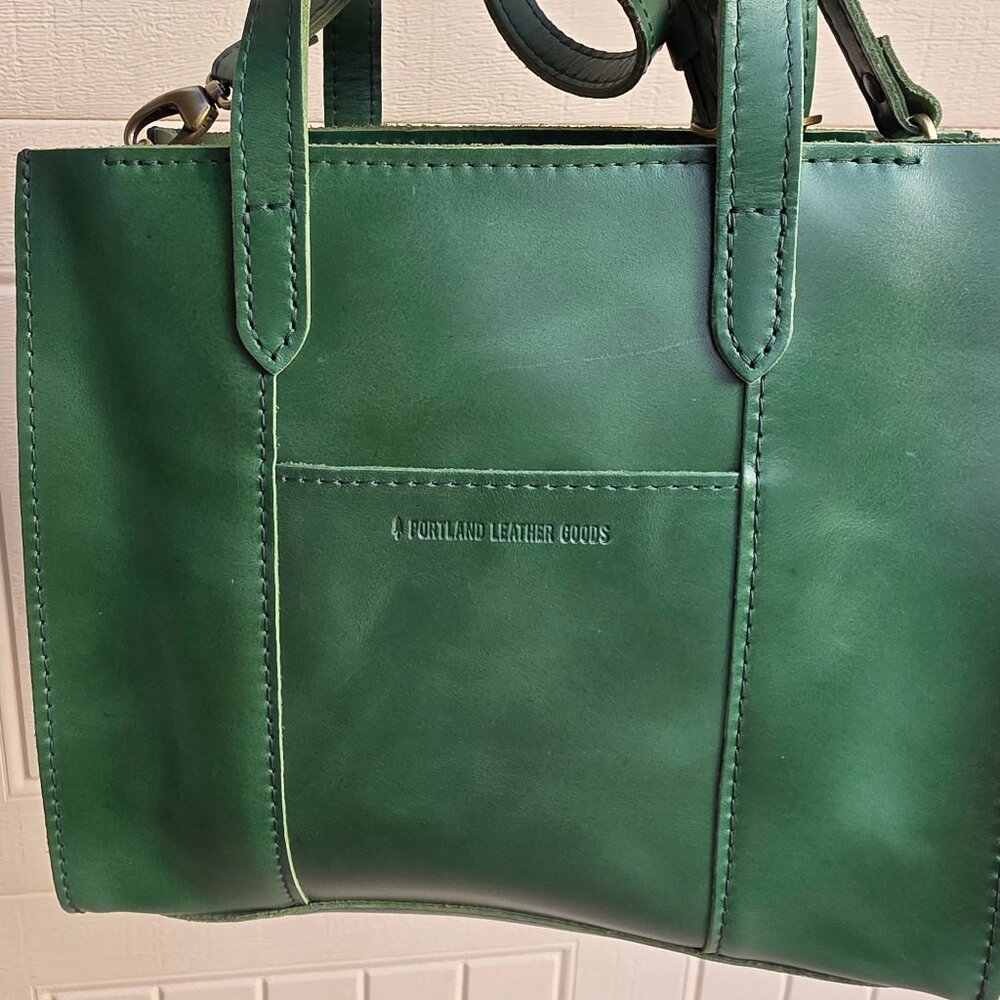 NWOT Portland Leather Goods PLG Cowboy Mint Classic Zipper Lola